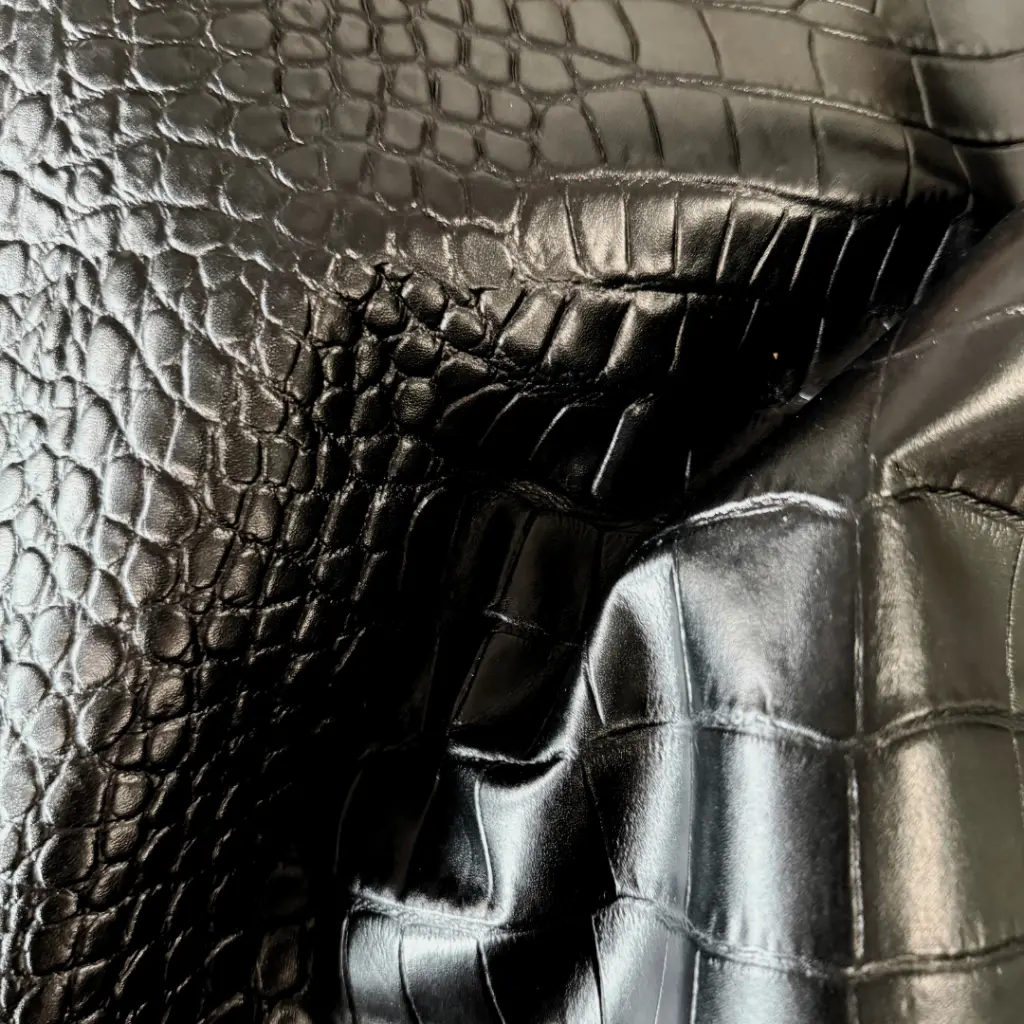 Veau Embossé Croco Souple Noir
