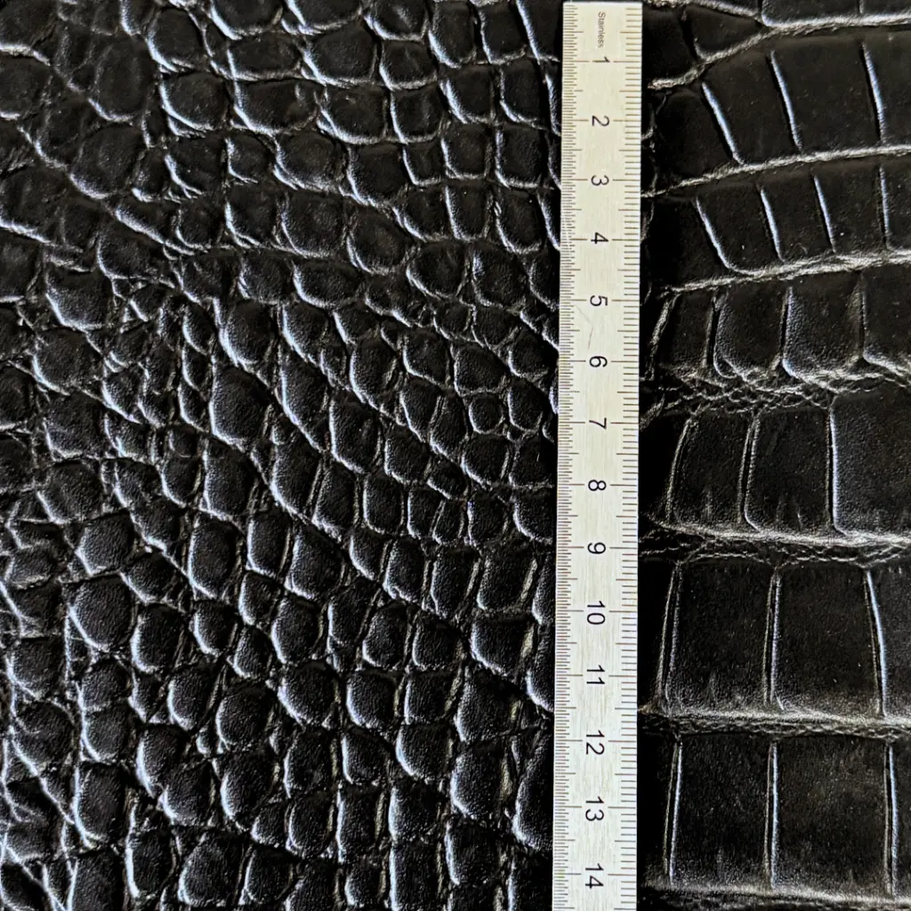 Veau Embossé Croco Souple Noir