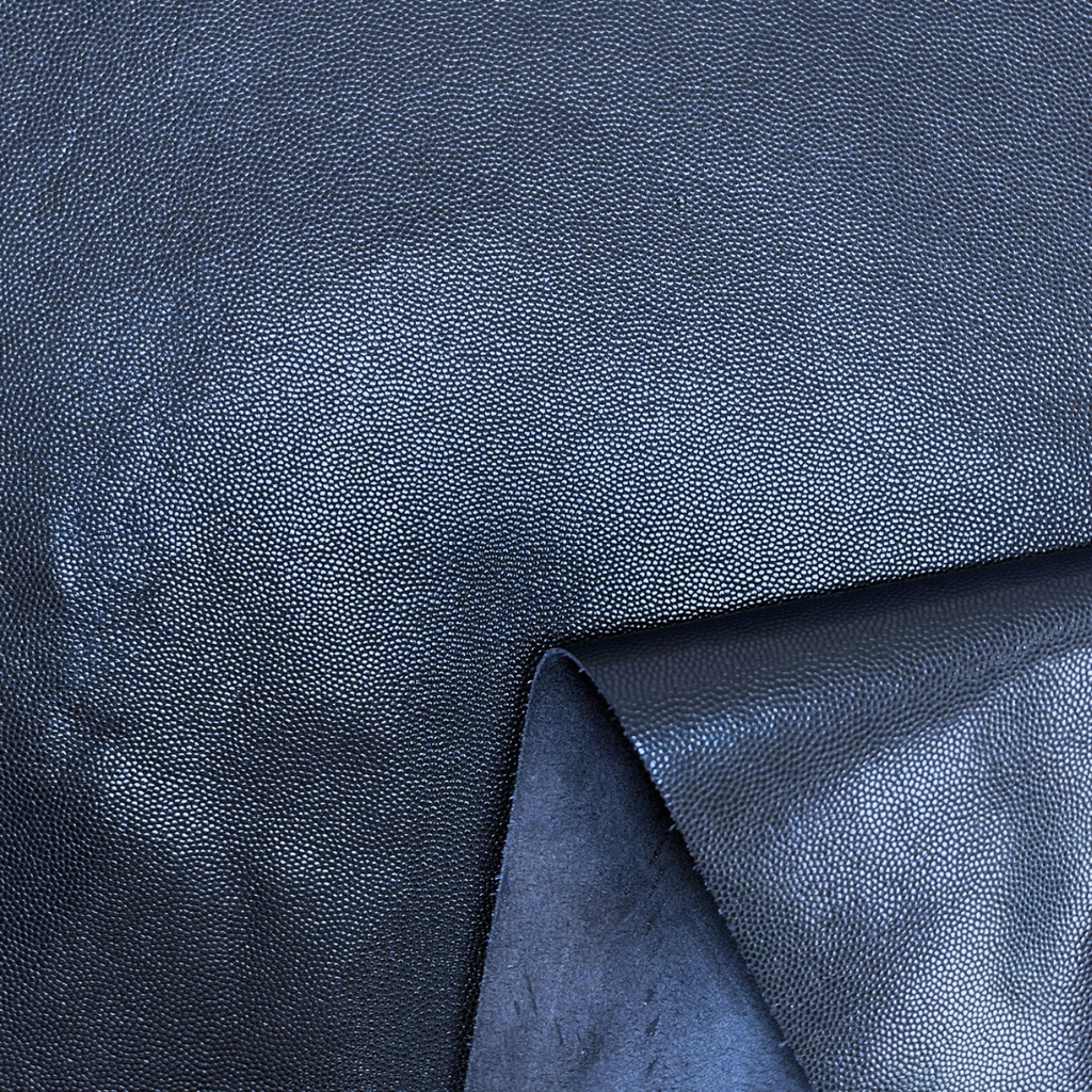   Veau Grainé mini caviar Souple Brillant Bleu marine