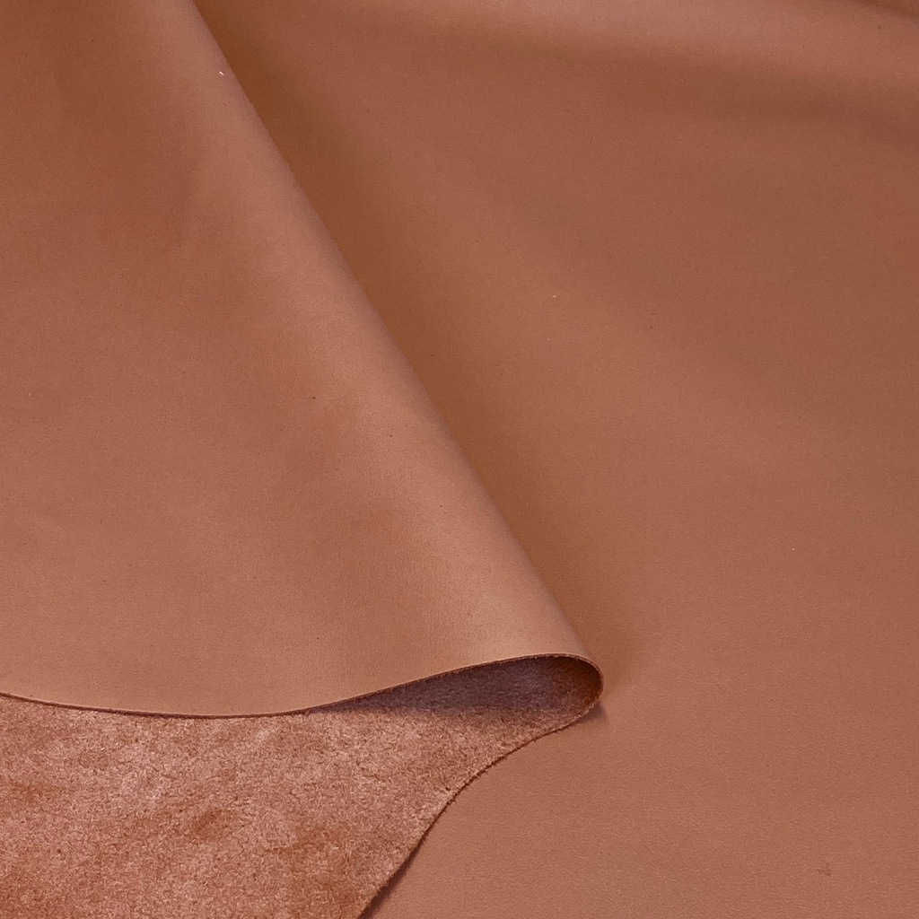 Terracotta smooth & supple classic cowskin