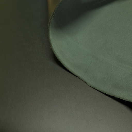 [LL-VA-LI-2V-00015] Vachette Lisse Rigide Tannage végétal Vert sapin