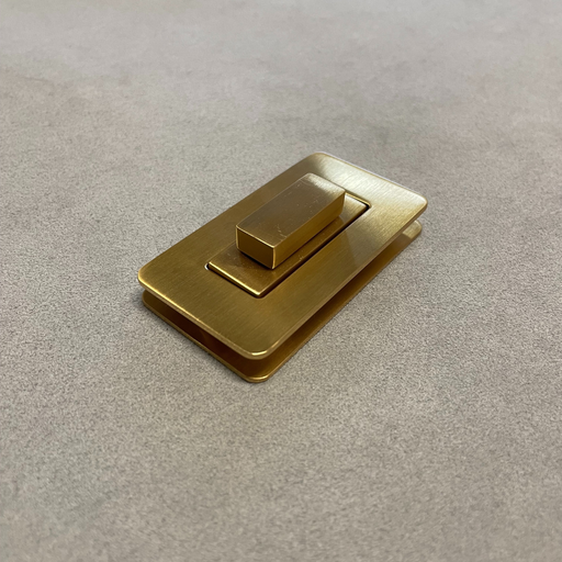 [MA-CL-PM-FTO3-00002] Set of 3 Gold Turnstile Clasps